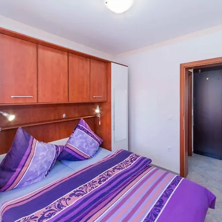 In - Insel 41317 Daire